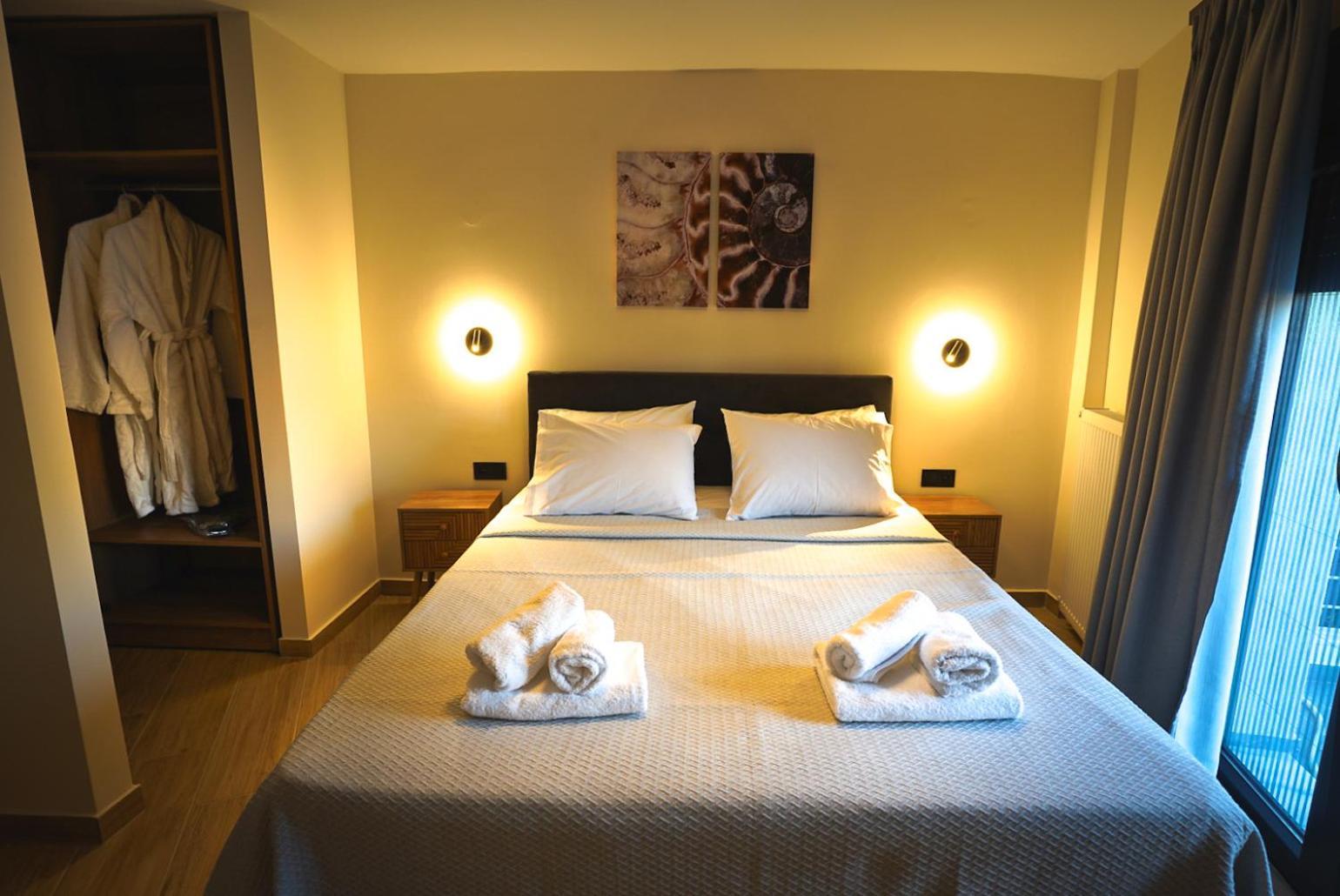 Beyond The Castle Apartment Thessaloniki Exterior photo